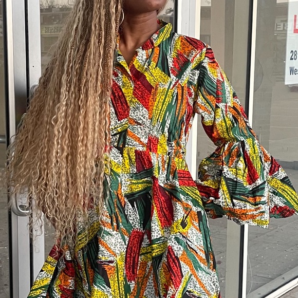 Womenr bell sleeve veroex knee length dress - Picture 3 of 8